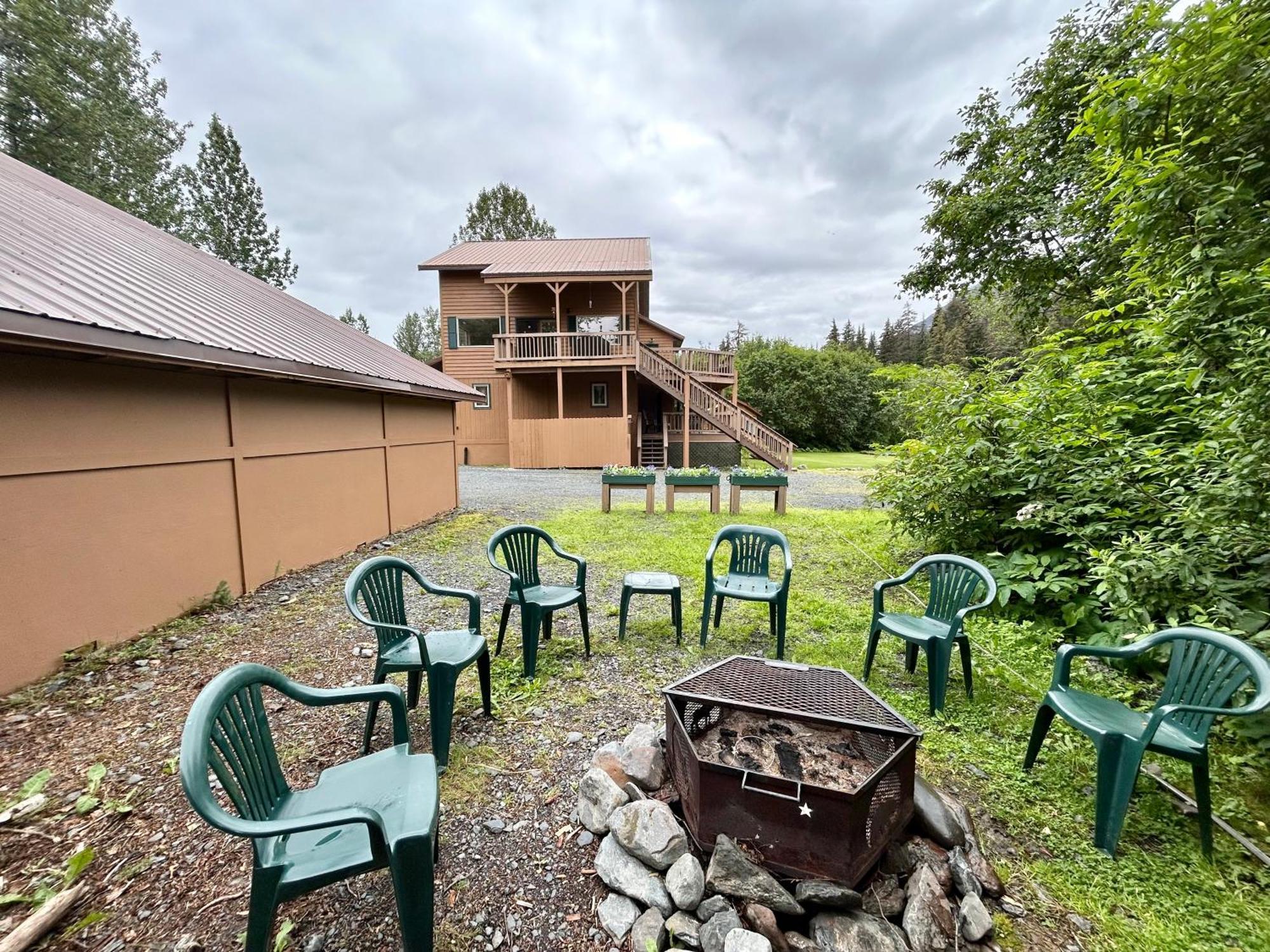 Bear Lake Lodgings B&B, Inc Seward Extérieur photo