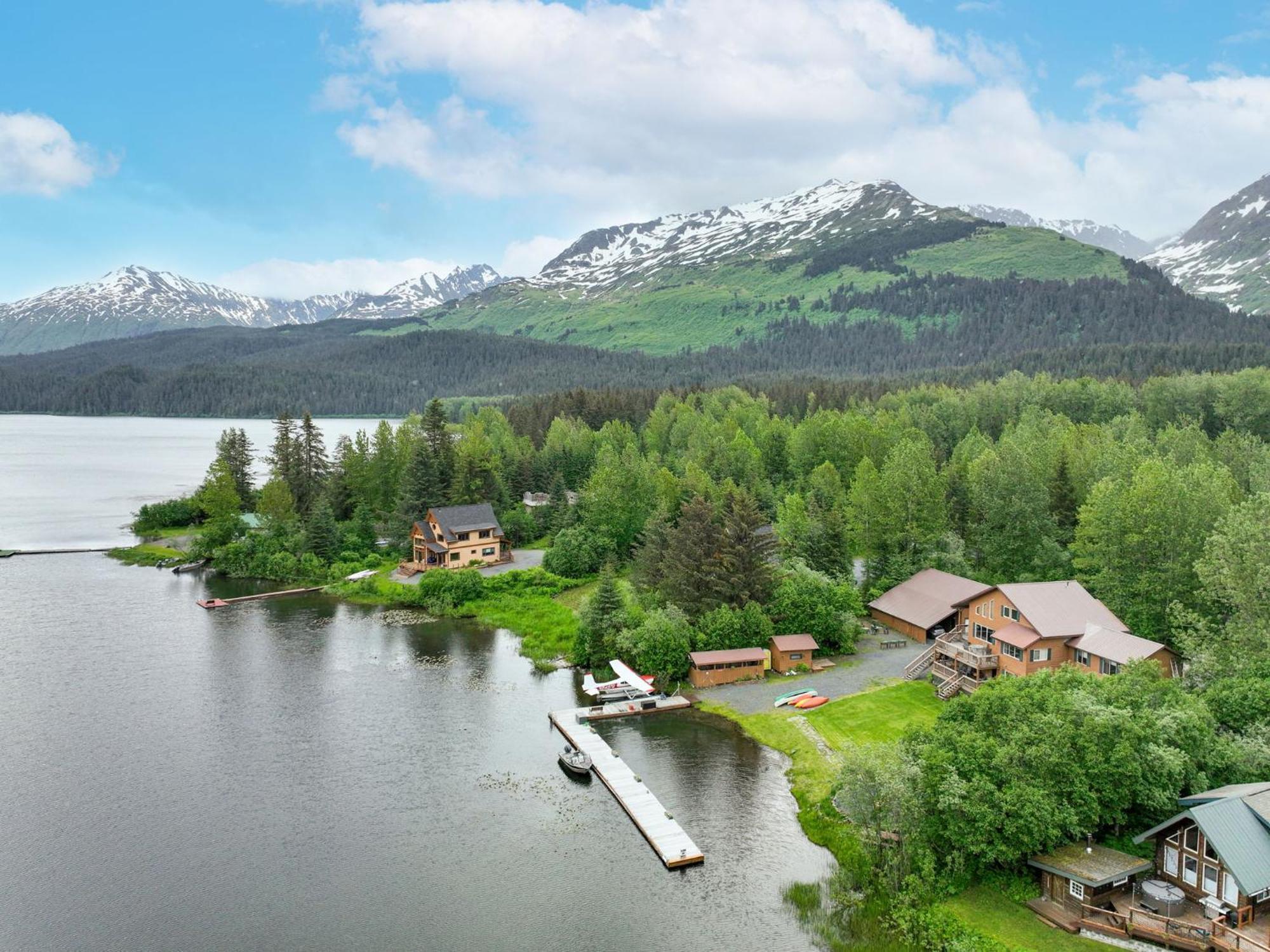 Bear Lake Lodgings B&B, Inc Seward Extérieur photo